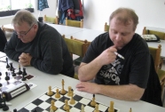 Utkani KS Jiskra B v Caissa Trebic C Petr Nimmertondl a Jan Mottl